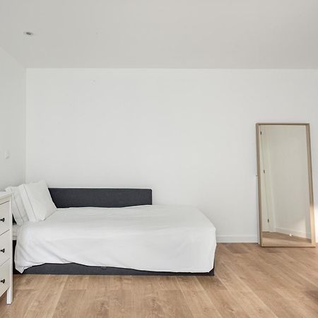 Joivy Minimalistic Apt W Patio In Principe Real Лісабон Екстер'єр фото