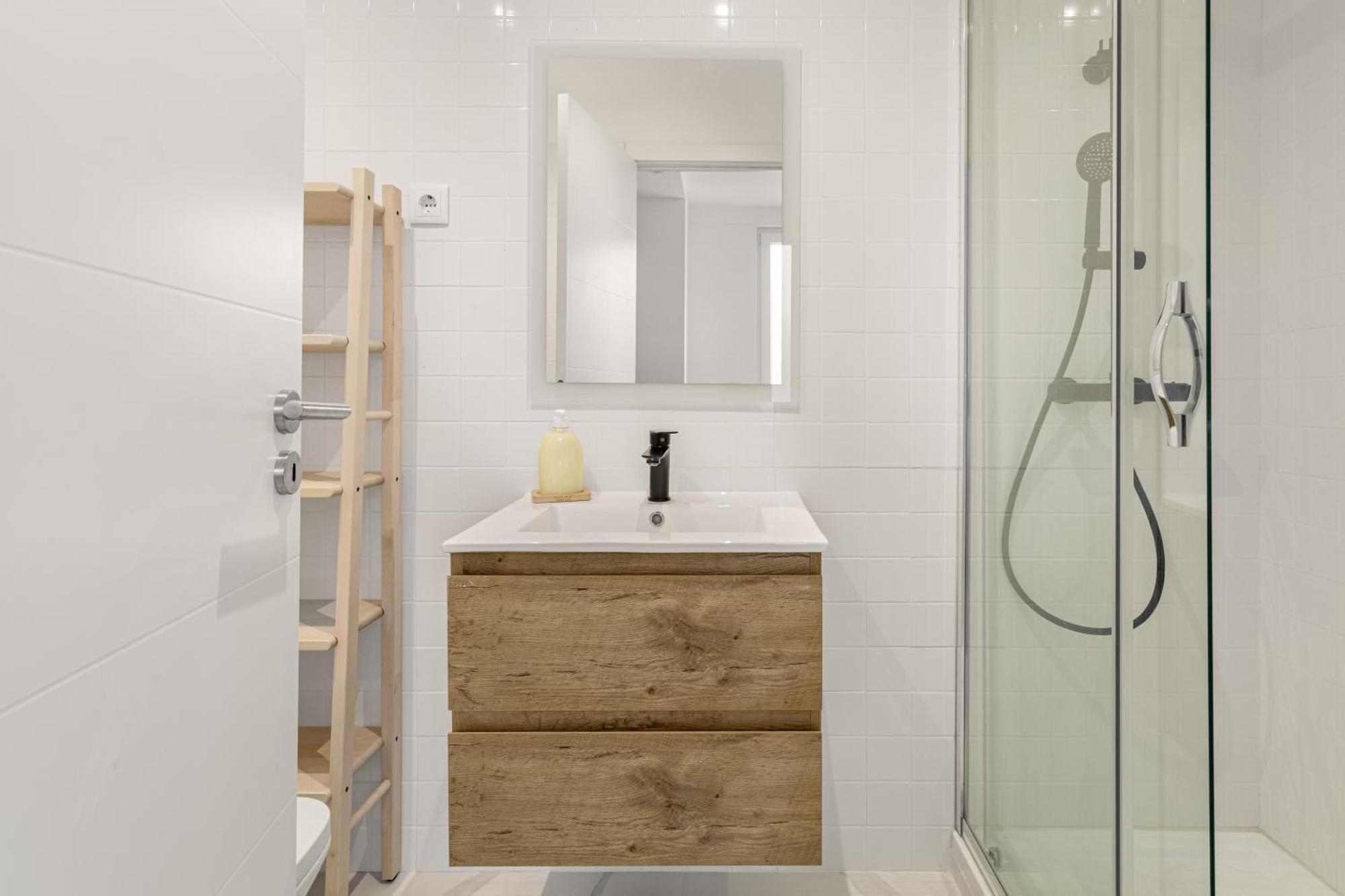 Joivy Minimalistic Apt W Patio In Principe Real Лісабон Екстер'єр фото