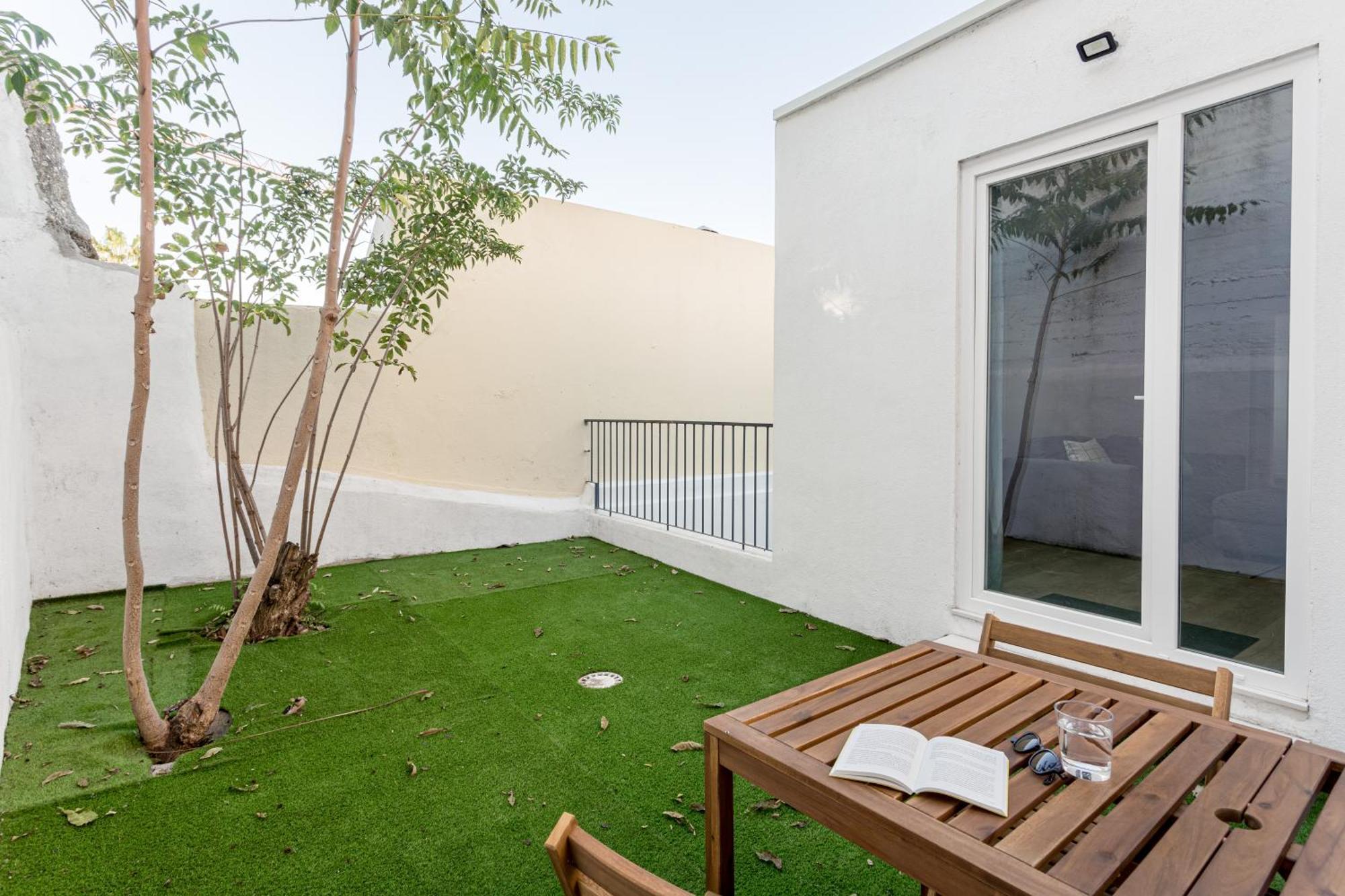 Joivy Minimalistic Apt W Patio In Principe Real Лісабон Екстер'єр фото